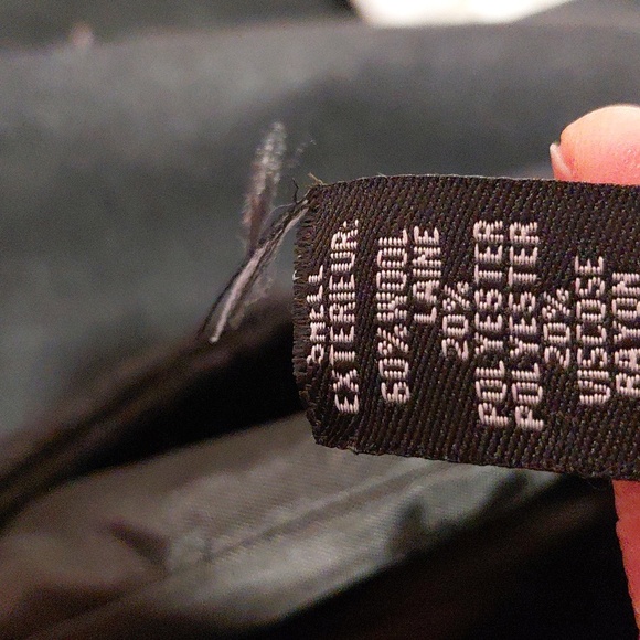 Elegant Black Long Coat with Button Details - Picture 11 of 13